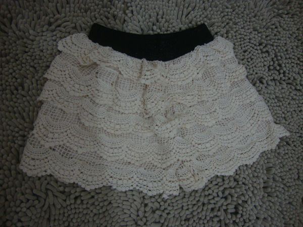 Short de Renda - Bege e Preto (Tam. P)